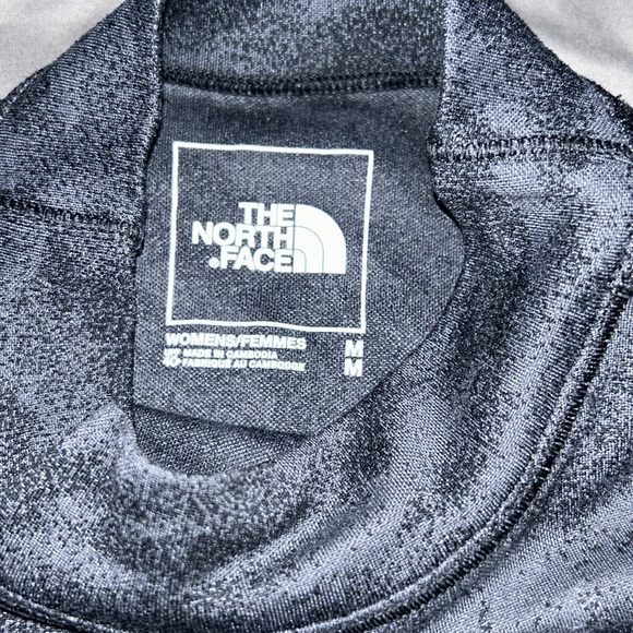 North face long sleeve crop turtle neck - Picture 2 of 4